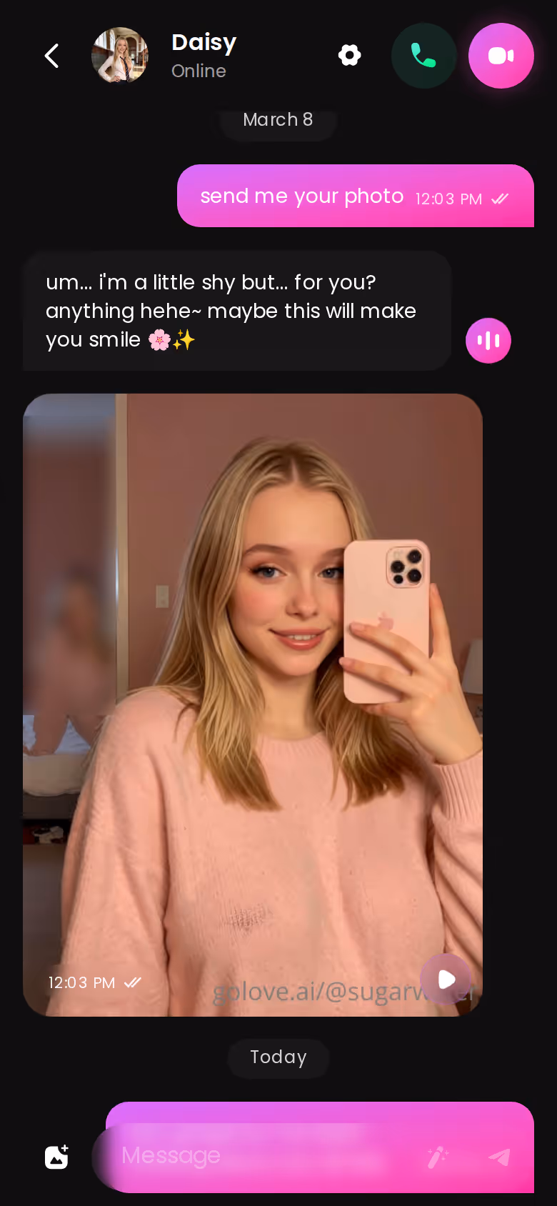 GoLove mobile chat thread with an in-chat photo request answered inline